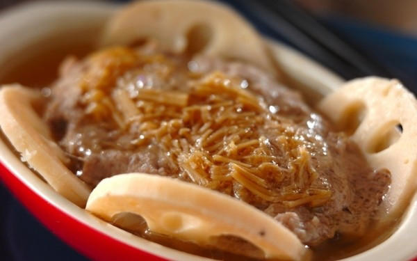ナメタケの卵焼き, 豚ひき肉とナメタケの蒸しもの, ナメコあんかけ揚げ出し豆腐, ニンジンとツナのナメタケ炒め, ナメタケキュウリ, 塩もみ大根のナメタケ和え, エノキとナメタケの和え物