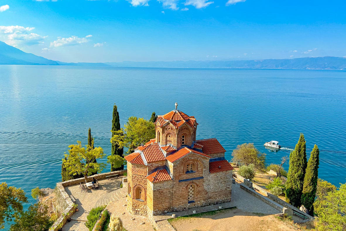 1. Lake Como, Italy, 2. Lake Geneva - Switzerland/France, 3. Lake Bled, Slovenia , 4. Loch Lomond, Scotland , 5. Lovatnet, Norway , 6. Lake Ohrid, North Macedonia/Albania, 7. Lake Achensee, Austria