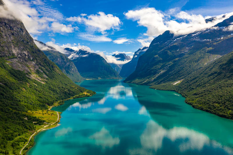 1. Lake Como, Italy, 2. Lake Geneva - Switzerland/France, 3. Lake Bled, Slovenia , 4. Loch Lomond, Scotland , 5. Lovatnet, Norway , 6. Lake Ohrid, North Macedonia/Albania, 7. Lake Achensee, Austria