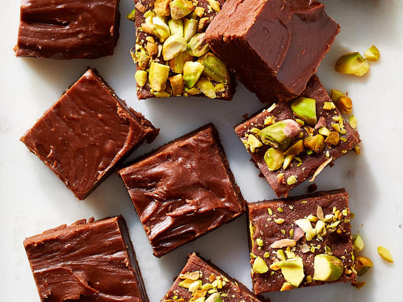Our Panel of Chocolate-Rating Chefs, Qualities of the Best Chocolate Bars, The Best Chocolate Bar, According to Chefs, Honorable Mentions for the Best Chocolate Bar, How To Enjoy Chocolate Bars Like a Chef