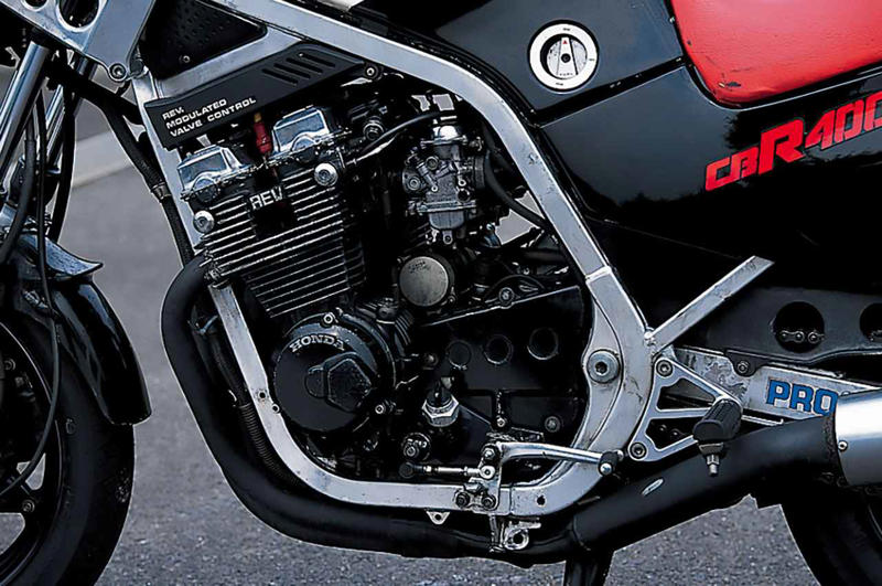 ホンダ「CBR400F（NC17）」（1984年）の概要, ホンダ「CBR400F（NC17）」（1984年）の各部装備・ディテール解説, ホンダ「CBR400F（NC17）」（1984年）の主なスペック・当時価格, 関連のおすすめ記事