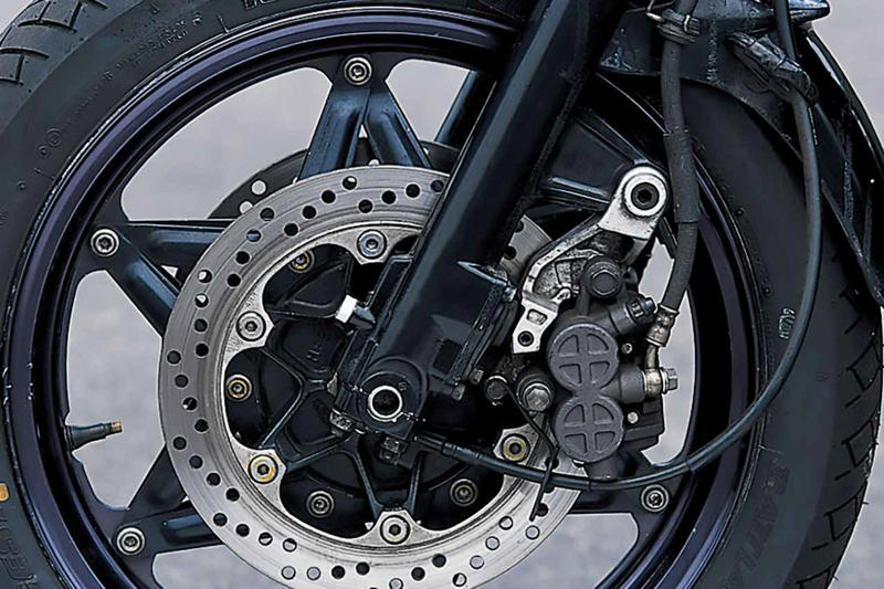 ホンダ「CBR400F（NC17）」（1984年）の概要, ホンダ「CBR400F（NC17）」（1984年）の各部装備・ディテール解説, ホンダ「CBR400F（NC17）」（1984年）の主なスペック・当時価格, 関連のおすすめ記事