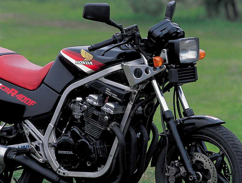 ホンダ「CBR400F（NC17）」（1984年）の概要, ホンダ「CBR400F（NC17）」（1984年）の各部装備・ディテール解説, ホンダ「CBR400F（NC17）」（1984年）の主なスペック・当時価格, 関連のおすすめ記事