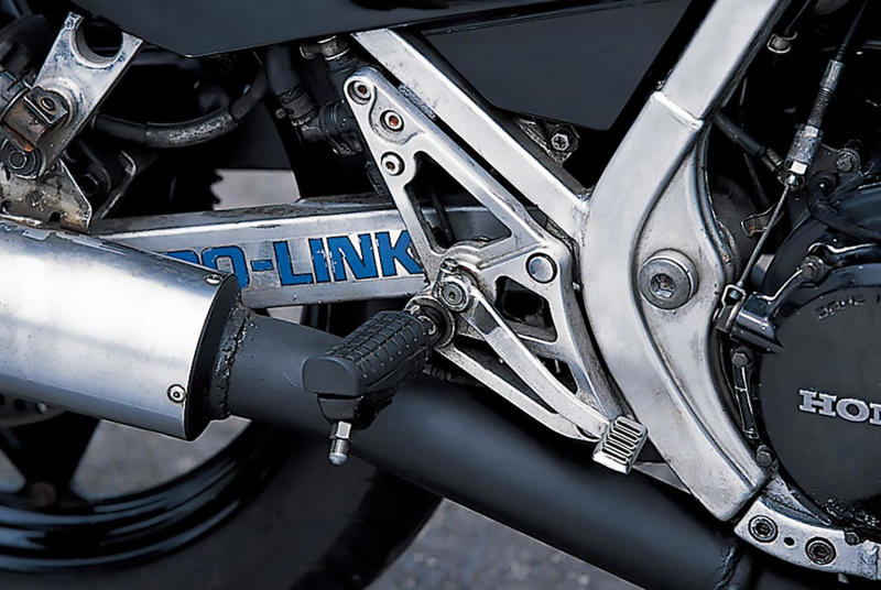 ホンダ「CBR400F（NC17）」（1984年）の概要, ホンダ「CBR400F（NC17）」（1984年）の各部装備・ディテール解説, ホンダ「CBR400F（NC17）」（1984年）の主なスペック・当時価格, 関連のおすすめ記事