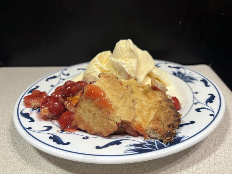 Pie crust basics: Water, Pie crust basics: Quality butter or lard, Keep it cool, Preventing shrinkage, Substitutes for sensitivities, Recipe: Chef Shane's Easy &amp; Delicious Pie Crust