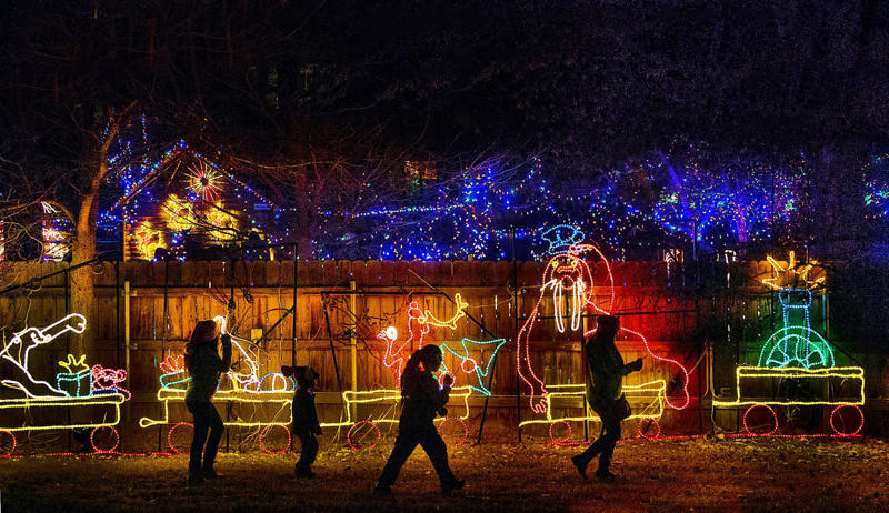 Pueblo Courthouse Lighting Ceremony, YMCA 5K Turkey Trot , ElectriCritters at the Pueblo Zoo, Holiday Lighting Extravaganza at the Riverwalk, Pueblo Parade of Lights , 'It's A Wonderful Life: The Musical', Meet Santa at McHarg Park and Fulton Heights Community Center, Willow’s Holly Jolly Craft Market, Holiday with Heroes, El Centro del Quinto Sol Holiday Celebration and Gift Giveaway, Bells of Christmas Craft Sale (Pueblo County 4‑H), El Pueblo History Museum presents Holiday Cultural Festival, St. Nick’s Holiday Pepper Hunt , World Ballet Company presents 'The Nutcracker', U.S. Air Force Academy Band presents 'Holly &amp; Ivy', 'Celebrate Christmas, It's All About A Child' concert, Beulah Yule Log Festival in Beulah Valley, The Pueblo Choral Society's 'An Old Fashioned Christmas', Pueblo Municipal Band holiday concert, YMCA of Pueblo holds Hot Chocolate 5K
