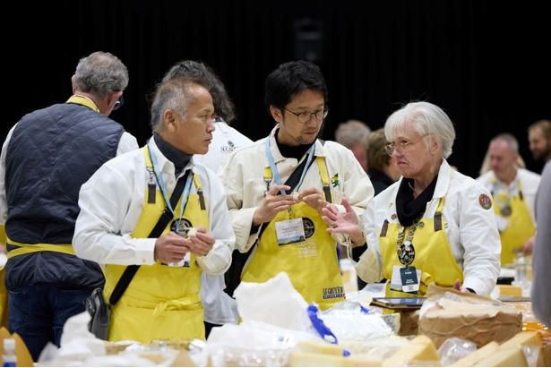 世界最大級のチーズコンテスト「World Cheese Awards」とは？, 「World Cheese Awards 2025」の日本の結果は？, コンテストに出品したチーズを使ったメニューが「GOOD CHEESE GOOD PIZZA 日比谷」で期間限定で提供中！, チーズ時間で日常を「プチ贅沢」に