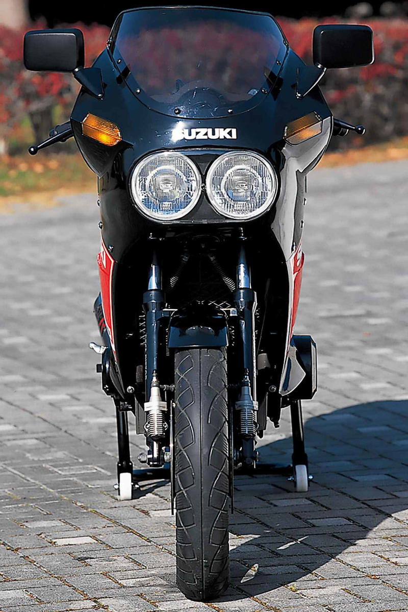 スズキ「GSX-R（GK71B）」の概要, スズキ「GSX-R（GK71B）」（1985年）の各部装備・ディテール解説, スズキ「GSX-R（GK71B）」（1984年）の主なスペック・当時価格, 関連のおすすめ記事