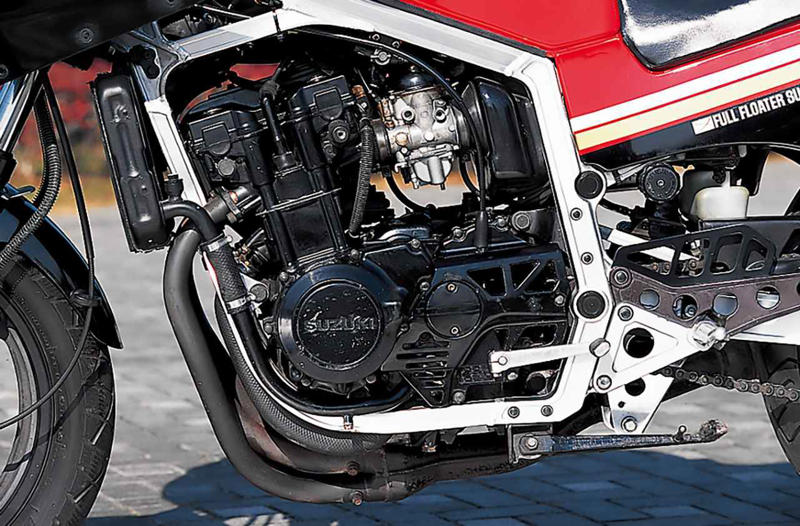 スズキ「GSX-R（GK71B）」の概要, スズキ「GSX-R（GK71B）」（1985年）の各部装備・ディテール解説, スズキ「GSX-R（GK71B）」（1984年）の主なスペック・当時価格, 関連のおすすめ記事