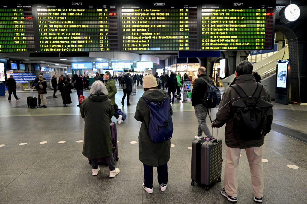 Major European airports cancel all flights tomorrow affecting UK travellers