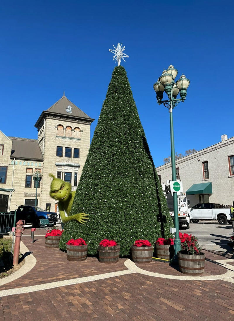 Bardstown, Kentucky, Berea, Kentucky, Bowling Green, Kentucky, Covington, Kentucky, Georgetown, Kentucky, Grand Rivers, Kentucky, Maysville, Kentucky, Oldham County Christmas