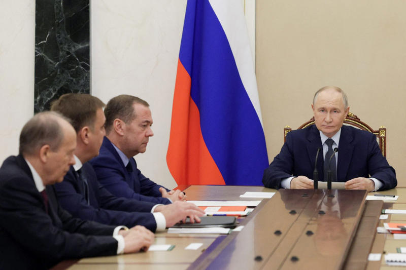 ロシア軍の死傷者は戦闘の犠牲者だけではない？, ウクライナ国防省情報総局による見解, 5つある軍管区のうちのひとつ, 自ら命を絶つ兵士たち, 食中毒で死亡するケースも, 士気の低下と精神状態の悪化, 軍事ニュースメディアによる分析, 増加する規律違反, ロシア軍の死傷者数