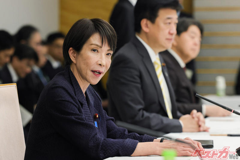 日本のクルマには9種類・9兆円の税金がかかっている, それでも自動車産業は、日本経済の屋台骨だ, 98.8％が「クルマの税金は負担」と回答　世界的に見てもトップクラスの重税, 自工会が政府に提出した「自動車税制 3つのお願い」, 未来を削るな　研究開発税制の縮小は、日本のクルマづくりへの逆風だ, 自動車関連税制は「いまの議論」が今後百年の日本自動車産業の命運を握る