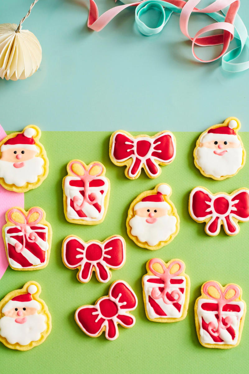 Butter biscuits, Pressed metal decorations, Mini clay candle holder, Pistachio biscuits with white chocolate ganache, Clay ornaments and gift toppers, Speculoos spiced cookies, Neapolitan ice-cream sandwich, Tea light candles, Festive garland