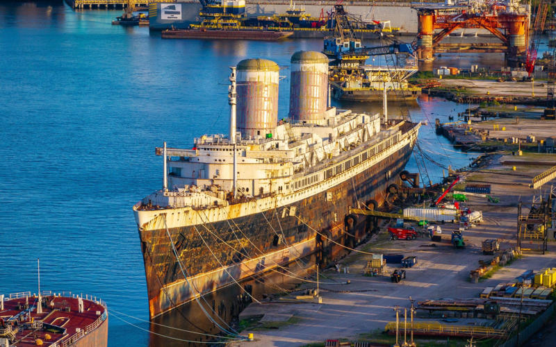 A top-secret construction, Sailing with the stars, The unwanted wonder, The fates of five other great ocean liners, SS Normandie, RMS Queen Elizabeth, RMS Queen Mary, Queen Elizabeth 2, SS Rotterdam