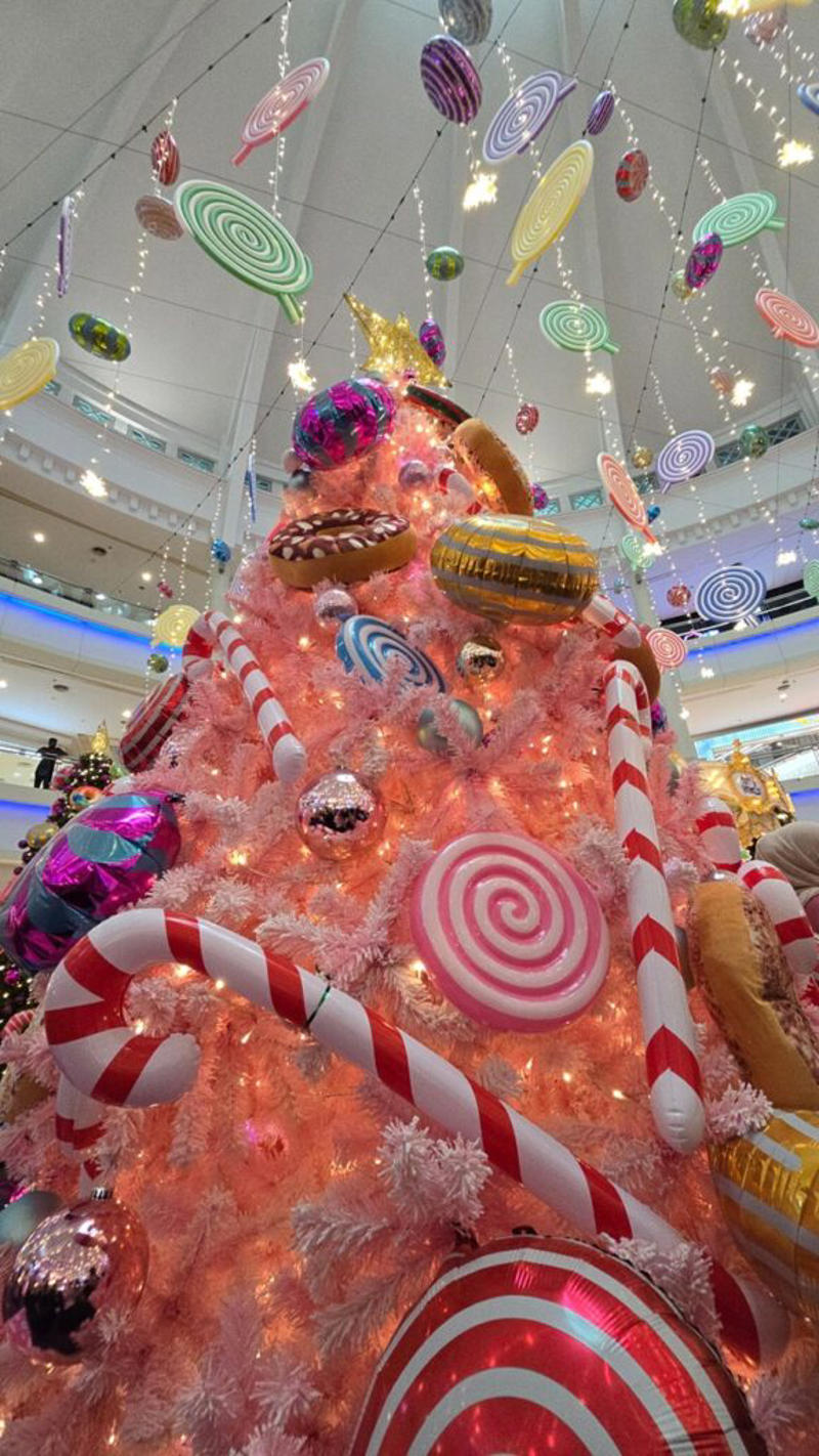 1. Pavilion Kuala Lumpur, 2. Pavilion Bukit Jalil, 3. Bangsar Shopping Centre, 4. Intermark Mall, 5. The Exchange TRX, 6. Mid Valley Megamall, 7. Sunway Malls, 8. Suria KLCC, 9. Shoppes at Four Seasons Place Kuala Lumpur, 10. Hextar World at Empire City, 11. 1 Utama, 12. The Curve