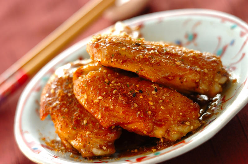 手羽先の甘辛ダレ, 韓国風ヤンニョムチキン, 手羽先の甘辛みそ煮, 鶏手羽先の甘辛焼き, 手羽肉のおろし煮, 鶏手羽先と春キャベツの甘辛煮