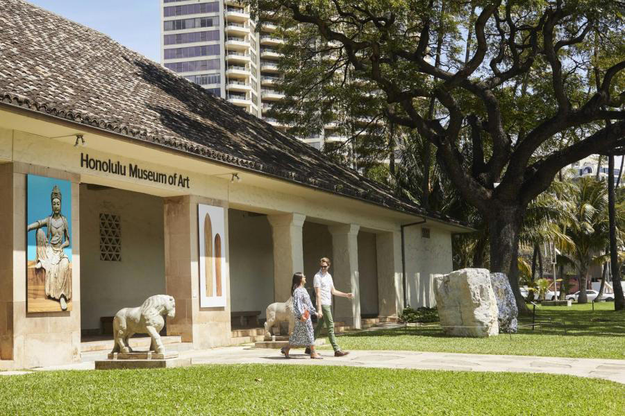 ʻIolani Palace, Honolulu Museum of Art, Royal Hawaiian Hotel, Halekulani, Alexander and Baldwin Building, Liljestrand House, Board of Water Supply Building, IBM Building, East West Center, Hawaiʻi State Capitol, Our picks