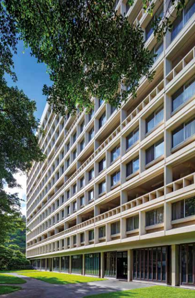 ʻIolani Palace, Honolulu Museum of Art, Royal Hawaiian Hotel, Halekulani, Alexander and Baldwin Building, Liljestrand House, Board of Water Supply Building, IBM Building, East West Center, Hawaiʻi State Capitol, Our picks