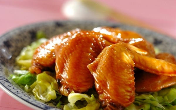 手羽先の甘辛ダレ, 韓国風ヤンニョムチキン, 手羽先の甘辛みそ煮, 鶏手羽先の甘辛焼き, 手羽肉のおろし煮, 鶏手羽先と春キャベツの甘辛煮