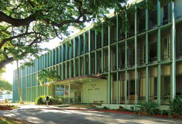 ʻIolani Palace, Honolulu Museum of Art, Royal Hawaiian Hotel, Halekulani, Alexander and Baldwin Building, Liljestrand House, Board of Water Supply Building, IBM Building, East West Center, Hawaiʻi State Capitol, Our picks