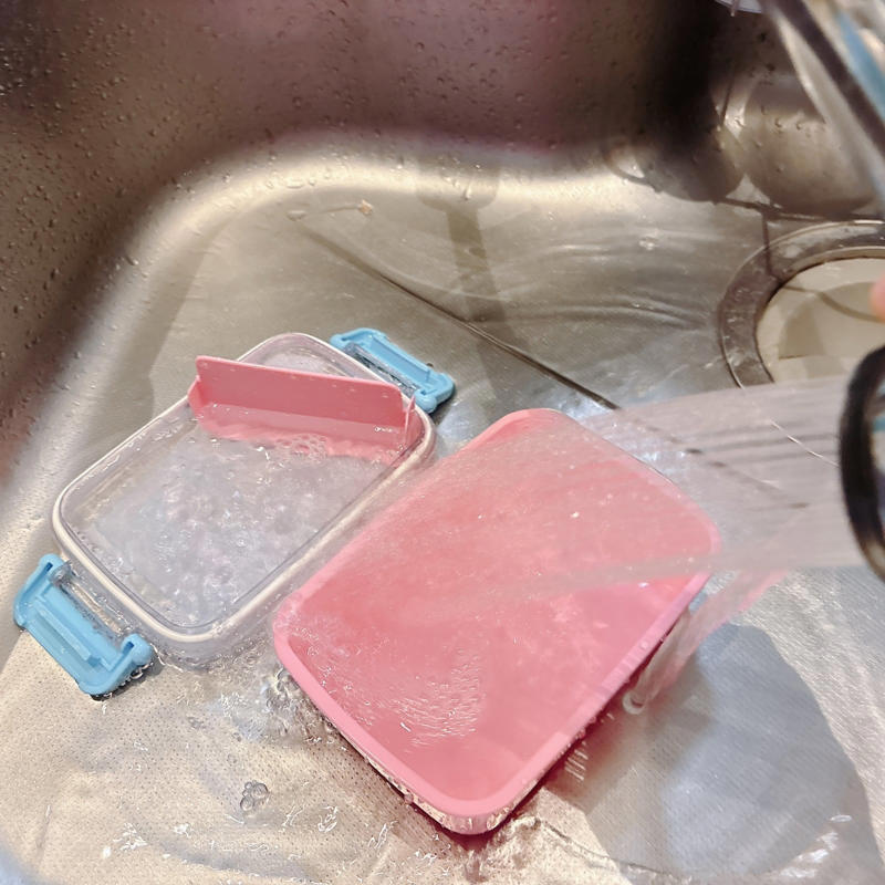 1．お弁当箱の臭い取りに, 2．ステンレスタンブラーの内側のお手入れに, こんな使い方も……！, キッチン泡ハイターを家事に活用しよう