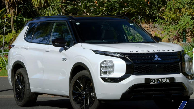 Kia Telluride (2025) , Honda CR-V Hybrid (2025) , Toyota RAV4 Hybrid (2025) , BMW X5 (2025) , Mazda CX-50 (2025) , Jeep Grand Cherokee (2025) , Genesis GV70 (2025) , Mitsubishi Outlander PHEV (2025) , Chevrolet Blazer (2025, Gas Model) , Volkswagen Atlas (2025) , Subaru Ascent (2025) , Infiniti QX50 (2025) , GMC Terrain (2025) , Nissan Rogue (2025)