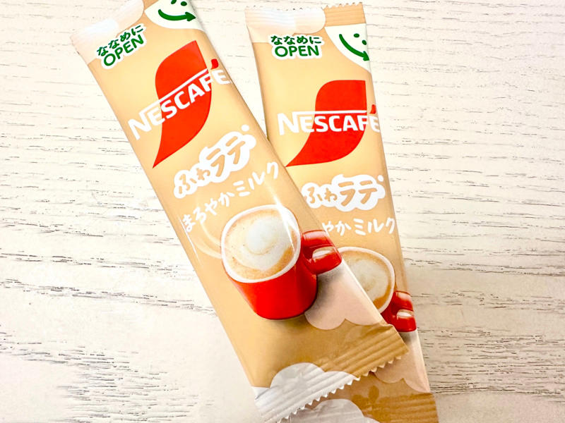 スティックのカフェオレをおいしくいれる方法, 好みのカフェオレを用意, 少量のお湯で溶かします, お湯を全量入れる, ミルクを入れてもおいしい
