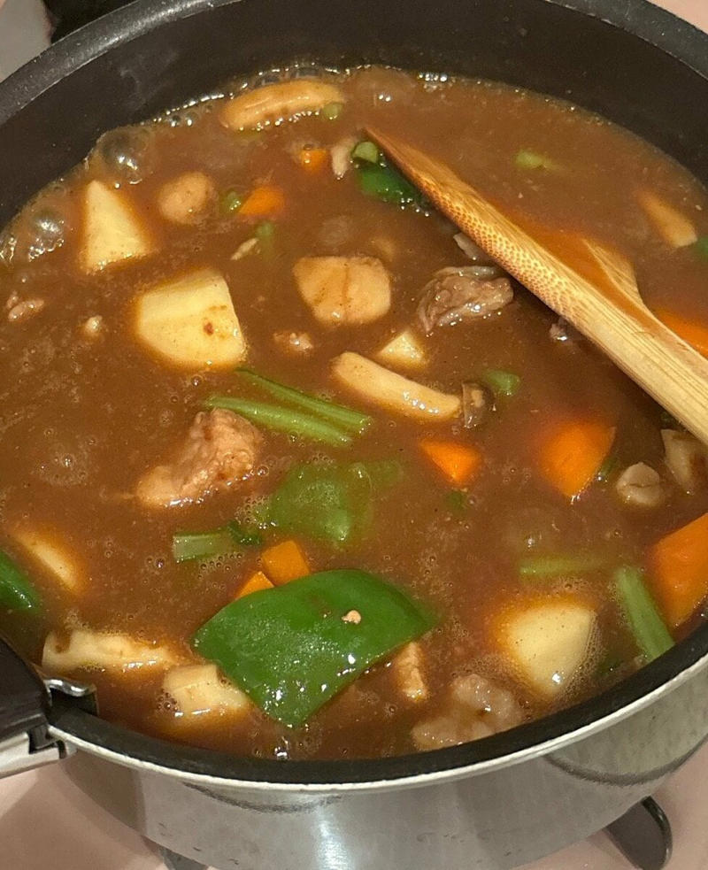 12月は家事を減らして、心と体の余裕をキープ, 同じものを食べることをいとわない, サンドイッチは切り込みを増やして具材たっぷりに, 野菜を小さくカット。冷凍用と蒸し料理に分ける, カレーの日は家の食材をなんでも入れていい