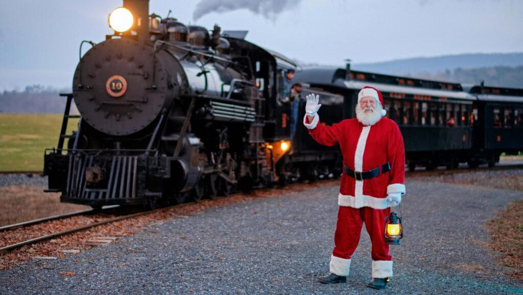 1. Napa Valley Wine Train, 2. Wisconsin Great Northern Railroad, 3. East Broad Top Railroad, 4. 1880 Train, 5. Skunk Train, 6. Grand Canyon Railway, 7. Wilmington & Western Railroad, 8. Journey to the North Pole, 9. New Hope Railroad, 10. Cooperstown & Charlotte Valley Railroad