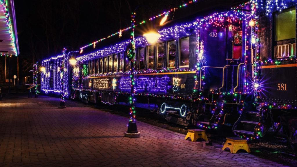 1. Napa Valley Wine Train, 2. Wisconsin Great Northern Railroad, 3. East Broad Top Railroad, 4. 1880 Train, 5. Skunk Train, 6. Grand Canyon Railway, 7. Wilmington & Western Railroad, 8. Journey to the North Pole, 9. New Hope Railroad, 10. Cooperstown & Charlotte Valley Railroad