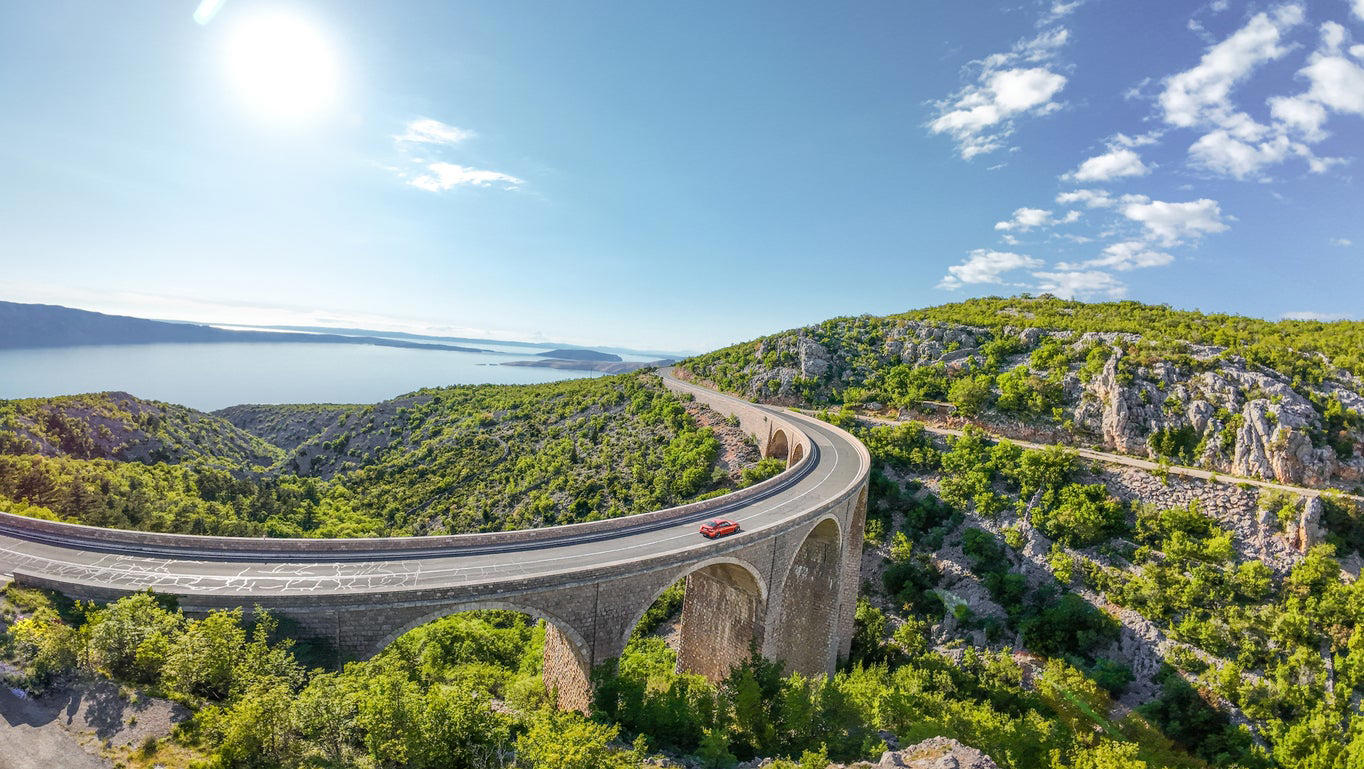 1. Iceland — South Coast Route 1 , 2. Norway — Lysebotn to Sirdal , 3. Ireland — The Ring of Kerry and the Gap of Dunloe, 4. France — Route des Grandes Alpes , 5. Slovenia — Vrsic Pass, 6. Scotland — North Coast 500 (Inverness loop), 7. Italy — Amalfi Coast Drive , 8. Croatia — Adriatic Highway , 9. Austria — Grossglockner High Alpine Road, 10. Romania — Transfagarasan Highway