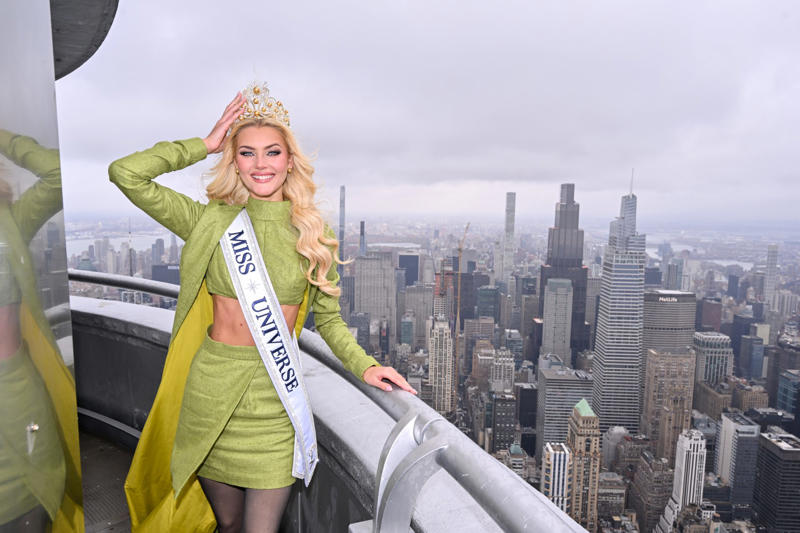 Or would the crown return to Miss Universe 2024? Will Mexico lose Miss Universe after all?, Calls to give up the crown, Was there fraud in his election?, Accusations against Fatima's family, If she resigns, who gets her crown?, Veena Praveenar would get the title, The first runner-up would take her place, Or would the crown return to Miss Universe 2024?, Fatima does not intend to give up her crown, 'I deserve this crown and I deserve this sash', She worked for this crown, Years of preparation, Fatima thinks it would be unfair, Difficult times, 'Of course it hurts, because they're attacking my family'