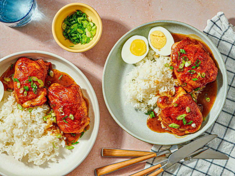Easy 4-Ingredient Weeknight Chicken Paprikash, 5-Ingredient Black Bean Soup, Gambas al Ajillo (Spanish-Style Garlic Shrimp), Broccoli and Chickpea Salad, 3-Ingredient Stovetop Mac and Cheese Recipe, Maple Mayo Broiled Salmon, Soy and Sesame Chicken Thighs With Pan Gravy, Cacio e Pepe (Spaghetti With Black Pepper and Pecorino Romano), Spicy Chicken Quesadillas
