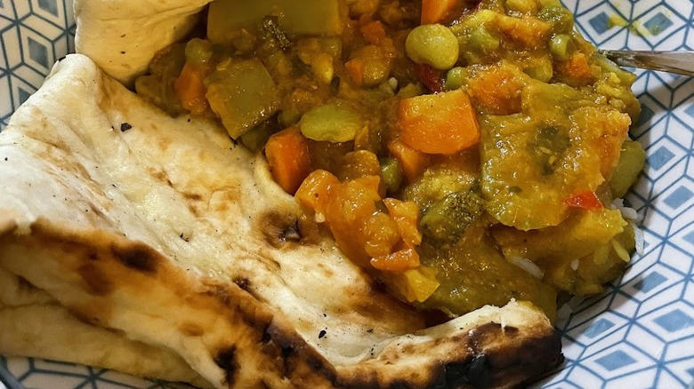 Kathmandu MoMoCha, Falafel King, Moto Pizza, Mama Sambusa Kitchen, Freya Café, Taste of India, George Coffee & Pastries, King Noodle, Methodology