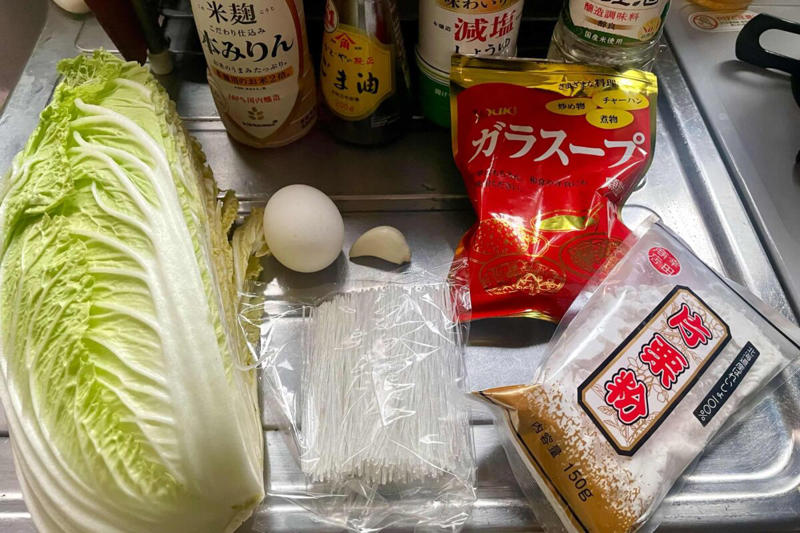 ■「白菜スープ」の材料, ■ワンパンでさっと作れる, ■旨みたっぷり、芯から温まる, ■寒い日にぴったり　「白菜スープ」