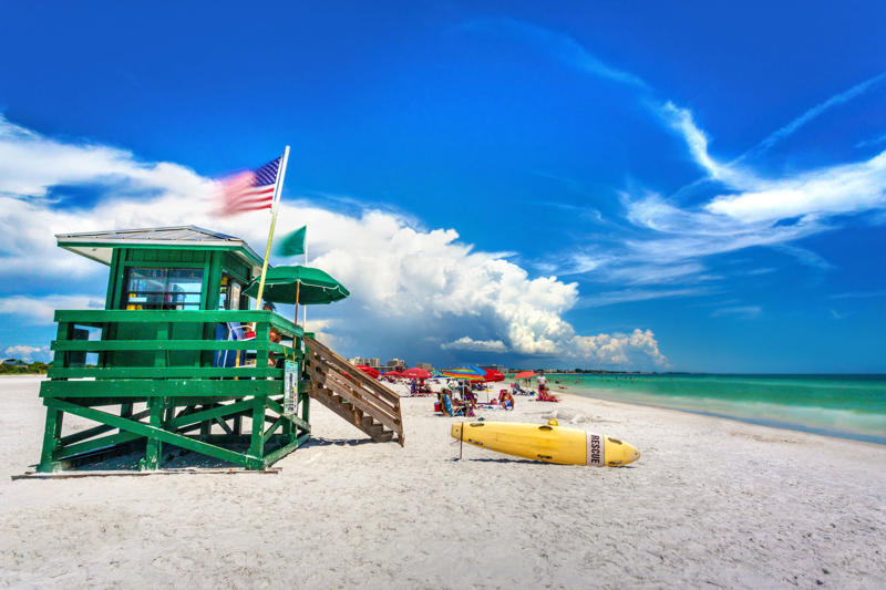 15. Coronado Beach, California, 14. St. Augustine Beach, Florida, 13. Lake Havasu State Park, Arizona, 12. Coligny Beach, Hilton Head, South Carolina, 11. South Padre Island, Texas, 10. Orange Beach, Alabama, 9. Trunk Beach, US Virgin Islands, 8. Siesta Beach, Florida, 7. Kailua Beach Park, Hawaii, 6. Ka'anapali Beach, Hawaii, 5. Hapuna Beach State Park, Hawaii, 4. Kaunaoa Beach (Mauna Kea Beach), Hawaii, 3. Waikiki Beach, Hawaii, 2. Navarre Beach, Florida, 1. Pensacola Beach, Florida