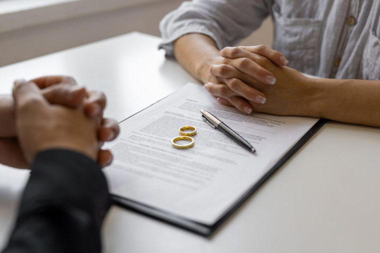 Struggling to recognise symptoms, Breakdown of communication, Marriages hit a point of no return, Forgotten sense of self, Regrets over divorce handling, Anomaly for research, Distance between couples grows, Divorce isn't the only option, Having difficult conversations, Allowing men to ask the right questions