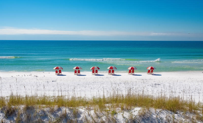15. Coronado Beach, California, 14. St. Augustine Beach, Florida, 13. Lake Havasu State Park, Arizona, 12. Coligny Beach, Hilton Head, South Carolina, 11. South Padre Island, Texas, 10. Orange Beach, Alabama, 9. Trunk Beach, US Virgin Islands, 8. Siesta Beach, Florida, 7. Kailua Beach Park, Hawaii, 6. Ka'anapali Beach, Hawaii, 5. Hapuna Beach State Park, Hawaii, 4. Kaunaoa Beach (Mauna Kea Beach), Hawaii, 3. Waikiki Beach, Hawaii, 2. Navarre Beach, Florida, 1. Pensacola Beach, Florida