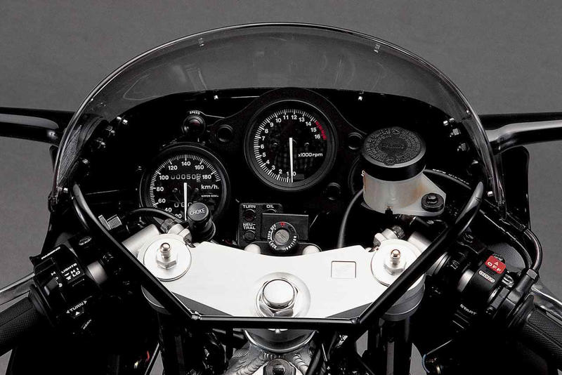 ホンダ「CBR400RR（NC23）」（1988年）の概要, ホンダ「CBR400RR（NC23）」（1988年）の各部装備・ディテール解説, ホンダ「CBR400RR（NC23）」（1988年）の主なスペック・当時価格, 400cc直4レーサーレプリカに至るまでのカウル付きCBR400系の変遷, 関連のおすすめ記事