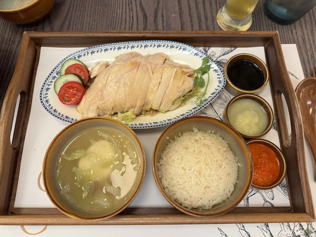 チャンギ空港のすごいところ！到着時に免税品が買える, チャンギ空港で買いたい！人気のお土産のお得な購入術, チャンギ空港でお腹が空いたら？便利な使い方, チャンギ空港での注意点