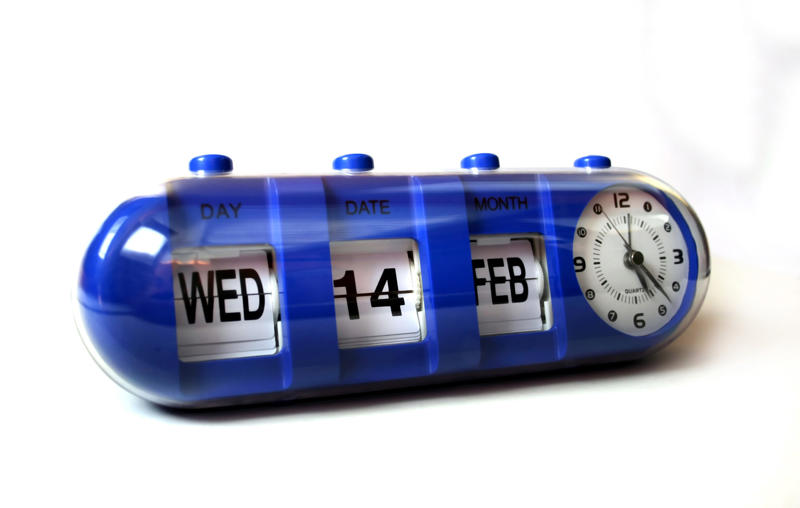 Calendar clock iRobot Roomba vacuum, Air fryer, Non-slip socks, Puzzle books, Jigsaw puzzle, Pill organizer, Amazon Echo and Alexa devices, Key finder, Portable induction cooktop, Gift basket, Sleep sound machine, Throw blanket, Light therapy lamp, Massage pillow, Light-up magnifying mirror, E-reader, Digital picture frame, Window bird feeder, Single-serve coffee maker, Automatic card shuffler, Foot massage slippers, Calendar clock, Adult coloring books, Birthstone ring, Extra long shoehorn, Reusable microwave heat pad, Resistance bands, Aromatherapy oil burner