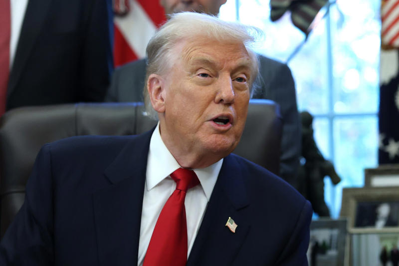 トランプ政権の今後はどうなる？, 多くの回答者が「米国は深刻に道を誤っている」と認識, 3分の2が現状に懸念を表明, 共和党支持者の3割も同様の意見, 全社会階層にわたって共有される懸念, 以前にも深刻な数字が出ていた, 他にも憂慮すべき結果が, 過半数がトランプ政権下で経済が悪化と回答, 主要政策についても不満が明らかに, 民主党が評価されているわけではない, 多くの回答者が米国の現状に満足していない