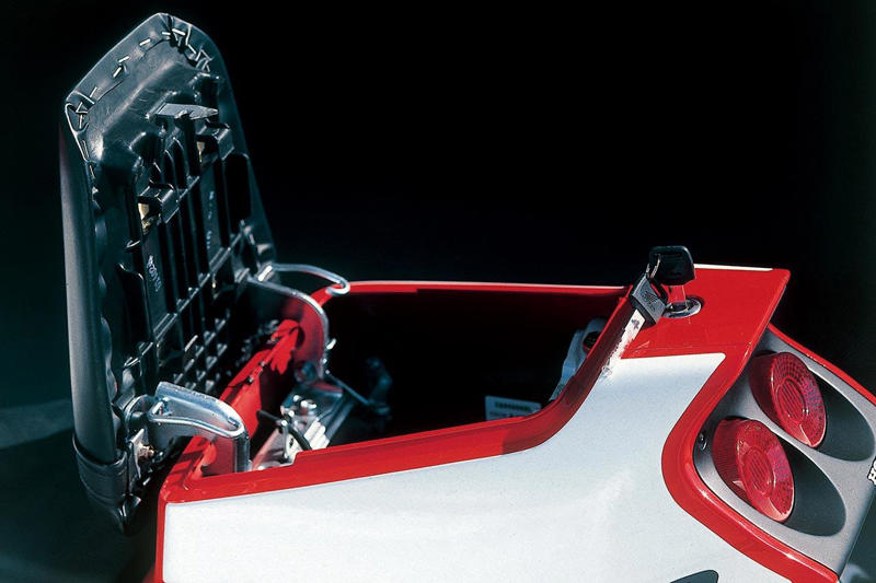 ホンダ「CBR400RR（NC29）」（1990年）の概要, ホンダ「CBR400RR（NC29）」（1990年）の各部装備・ディテール解説, ホンダ「CBR400RR（NC29）」（1990年）の主なスペック・当時価格, 関連のおすすめ記事