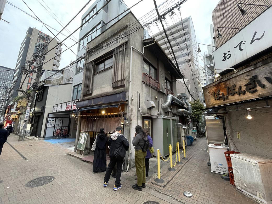 超高層ビルだけじゃない街, 田町タワーを過ぎると…, タワマン「白金ザ・スカイ」にちなんだメニューも, 自分史上最小の店を発見！, 魚がおいしい「諸国地酒銘酒処 芝の浦」, タワマン増殖で田町に起きた変化, タワマンがある風景と歴史が交差する田町