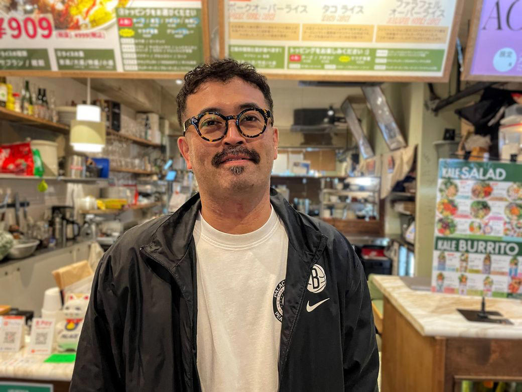超高層ビルだけじゃない街, 田町タワーを過ぎると…, タワマン「白金ザ・スカイ」にちなんだメニューも, 自分史上最小の店を発見！, 魚がおいしい「諸国地酒銘酒処 芝の浦」, タワマン増殖で田町に起きた変化, タワマンがある風景と歴史が交差する田町