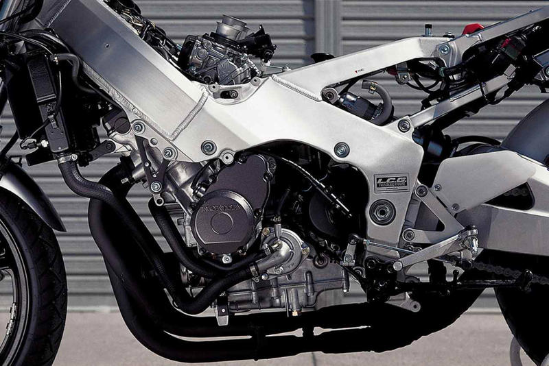 ホンダ「CBR400RR（NC29）」（1990年）の概要, ホンダ「CBR400RR（NC29）」（1990年）の各部装備・ディテール解説, ホンダ「CBR400RR（NC29）」（1990年）の主なスペック・当時価格, 関連のおすすめ記事