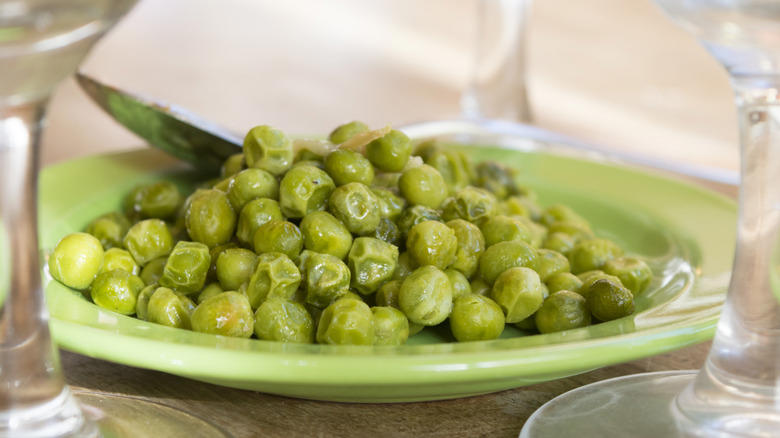 Overcooking them Overcooking them, Boiling frozen peas, Always cooking them, Eating them plain, Thinking they're bland, Believing you can undercook them, Sticking to the microwave, Not steaming them, Limiting yourself to green peas