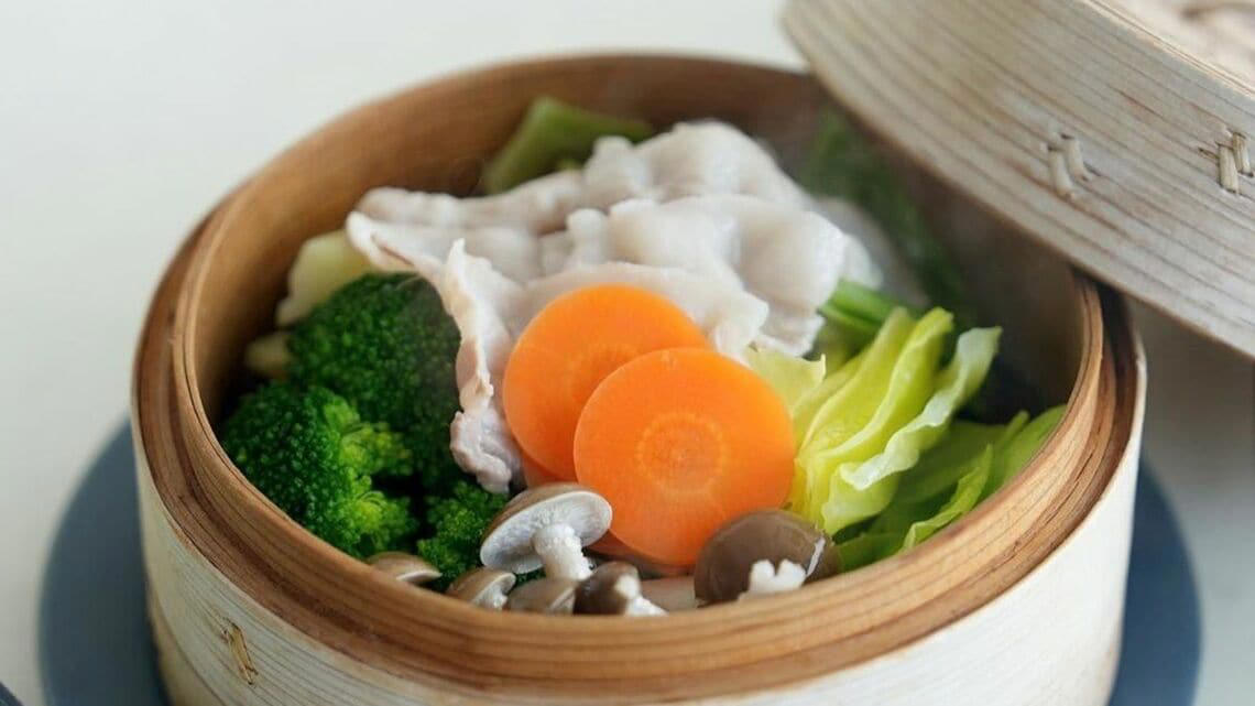 「#せいろ飯」が社会現象化, せいろ蒸しのデメリットを回避するワザ, 「蒸していくときはお湯を多めに」のナゼ, 家にせいろがない人も心配ご無用, せいろ蒸しとレンジ調理だと何が違う？
