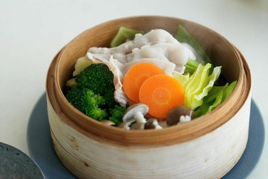 「#せいろ飯」が社会現象化, せいろ蒸しのデメリットを回避するワザ, 「蒸していくときはお湯を多めに」のナゼ, 家にせいろがない人も心配ご無用, せいろ蒸しとレンジ調理だと何が違う？